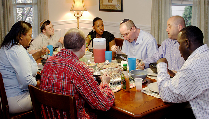 Residential Shabbat celebration in group home 700